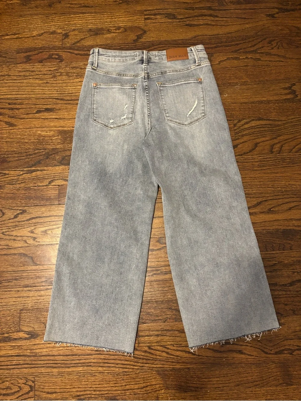 Judy Blue Tummy Control Crop Wideleg Raw Hem Jeans 29 Casual Contemporary